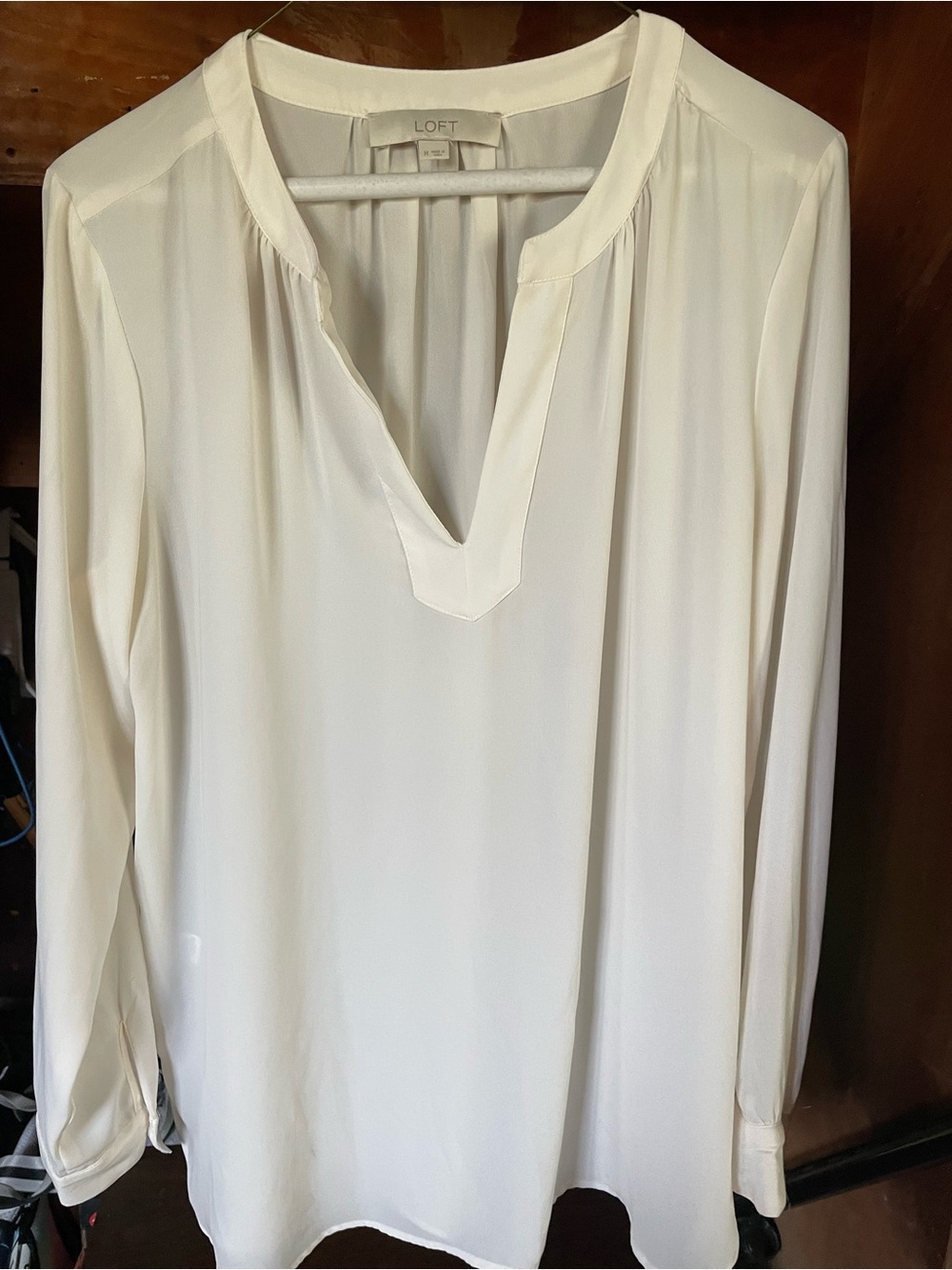 LOFT Cream V-Neck Long Sleeve Blouse